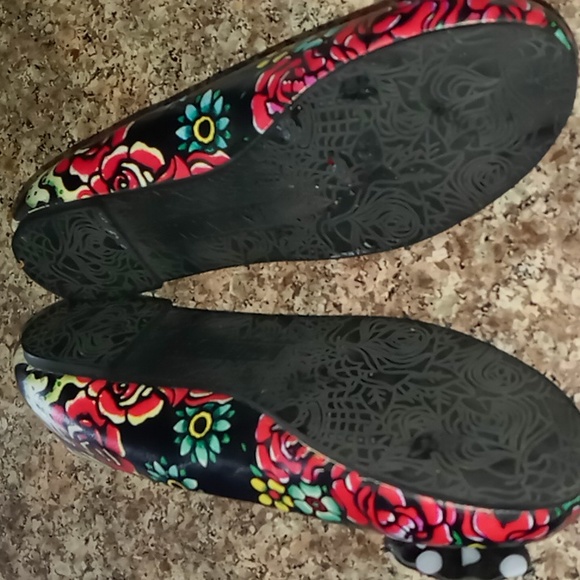 Free With Bundle Iron fist floral flats - Picture 3 of 5